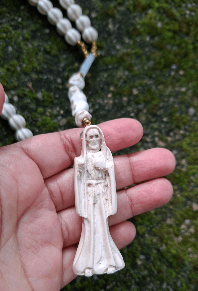 Chapelet Santa Muerte blanche 
