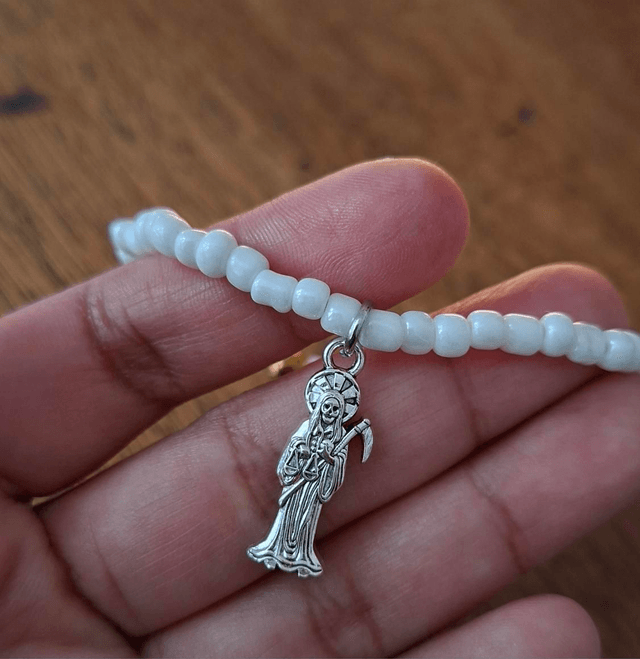 Bracelet Santa Muerte blanc croix chrétienne