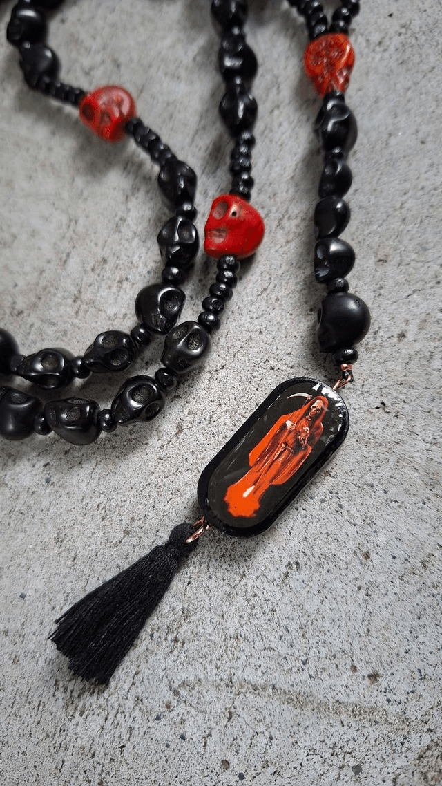 Chapelet Santa Muerte rouge/noir