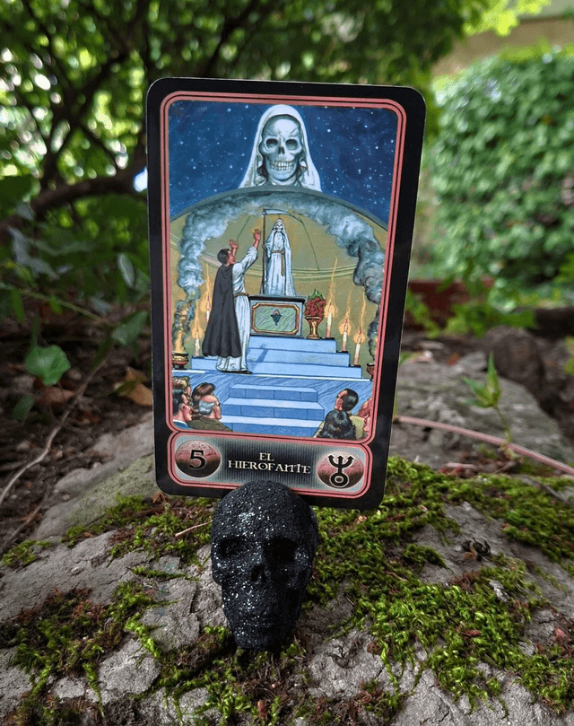 El tarot de la Santa Muerte 