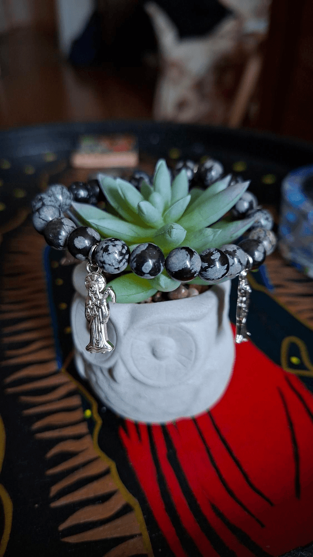Bracelet Santa Muerte gris/noir