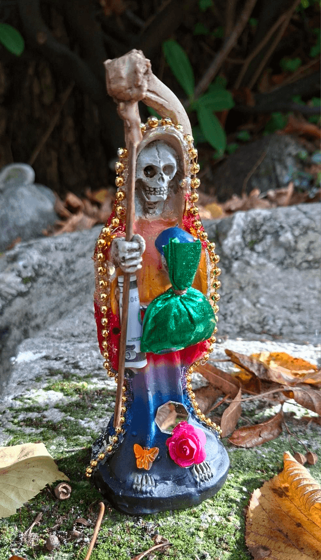 Statuette Santa Muerte 7 pouvoirs
