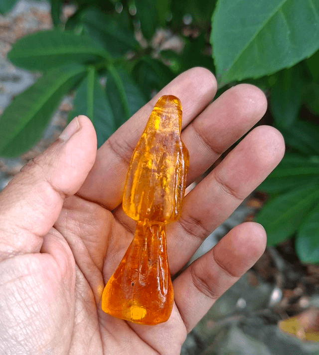 Statuette Santa Muerte ambrée 