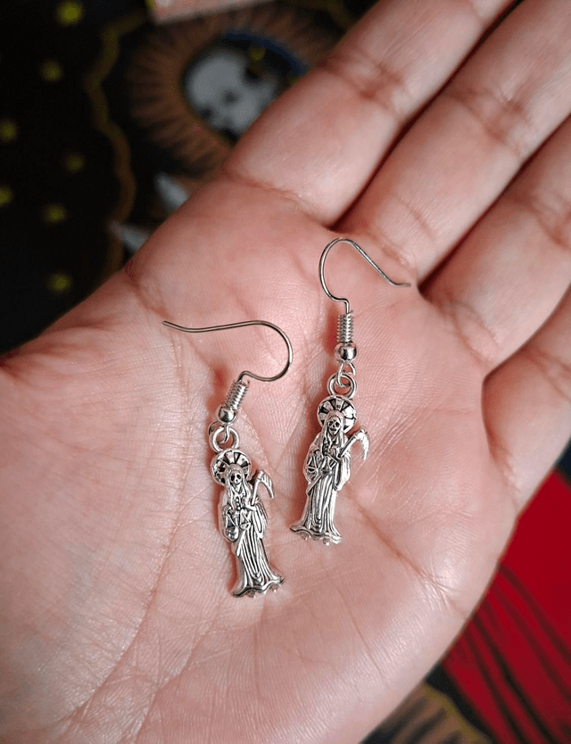 Boucle d'oreilles Santa Muerte argentées