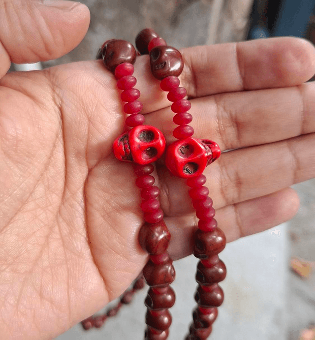 Chapelet Santa Muerte rouge