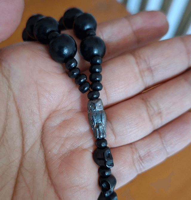 Chapelet Santa Muerte noir