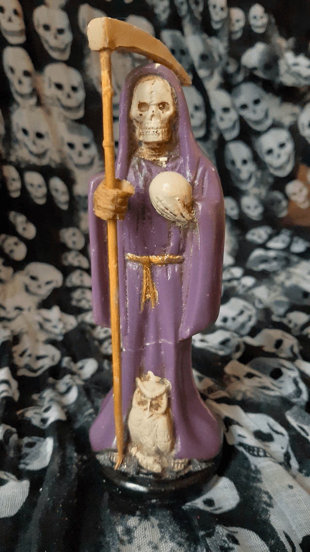 Statuette Santa Muerte violette 15cm
