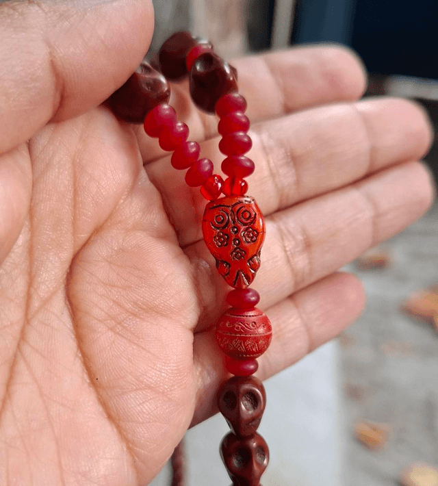 Chapelet Santa Muerte rouge