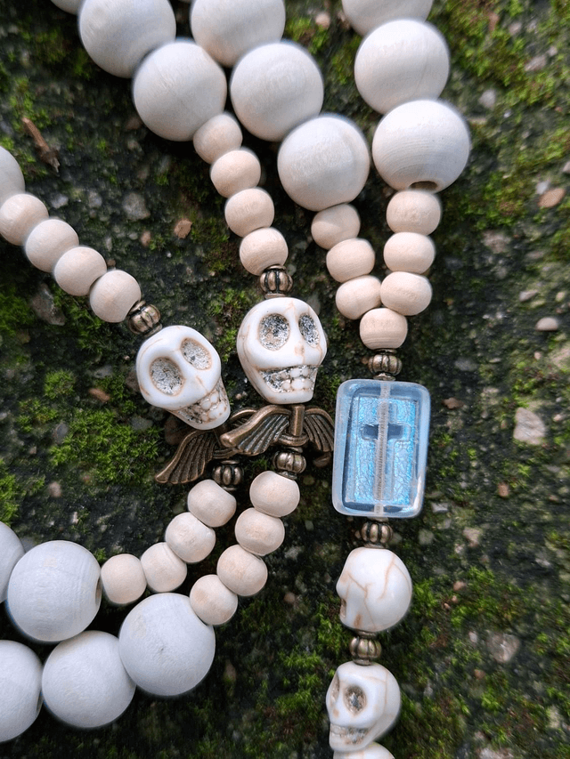 Chapelet Santa Muerte blanche