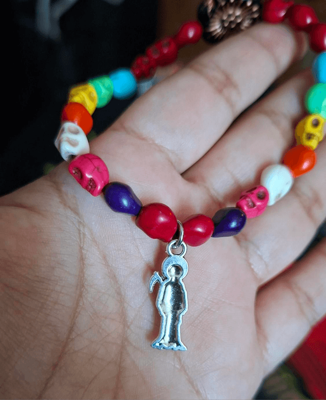 Bracelet Santa Muerte multicolore fleur noire
