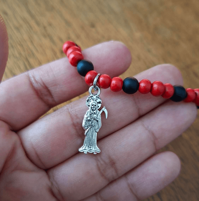 Bracelet Santa Muerte noir/rouge contre mauvais œil