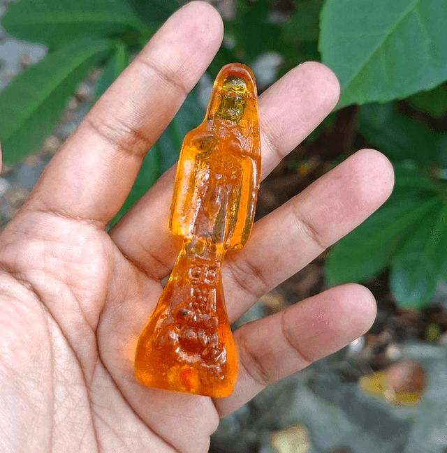 Statuette Santa Muerte ambrée 