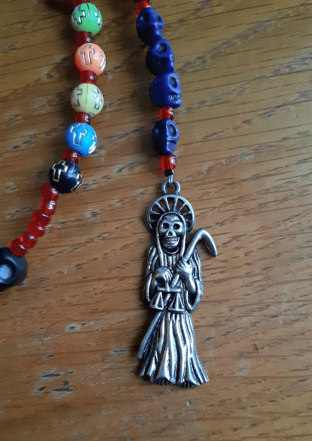 Chapelet Santa Muerte multicolore