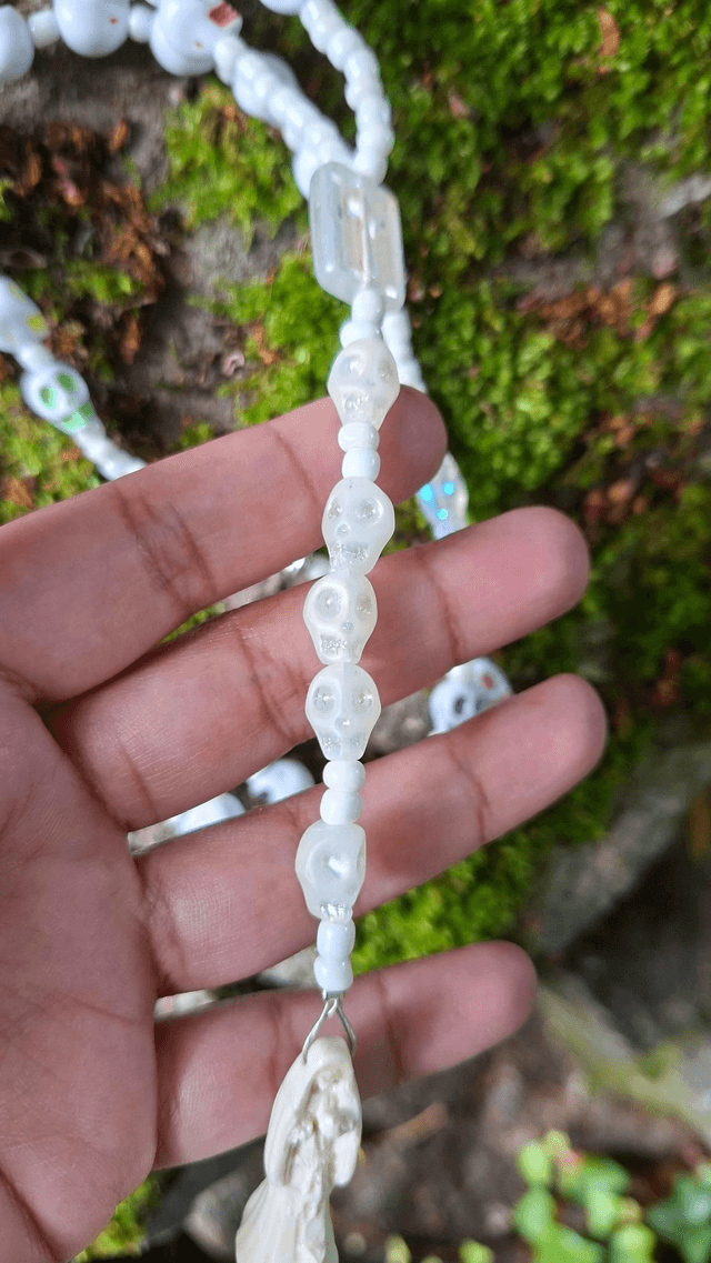 Chapelet Santa Muerte blanca