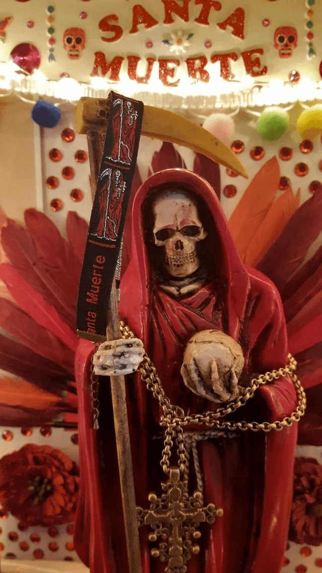 Bracelet tissus Santa Muerte rouge