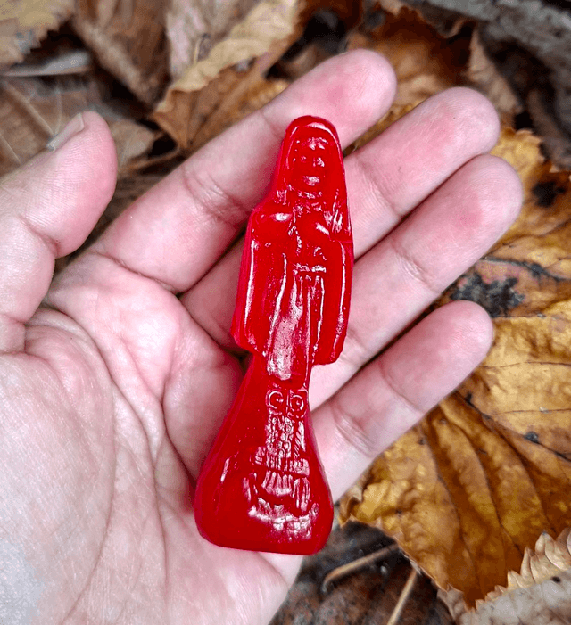 Statuette Santa Muerte rouge